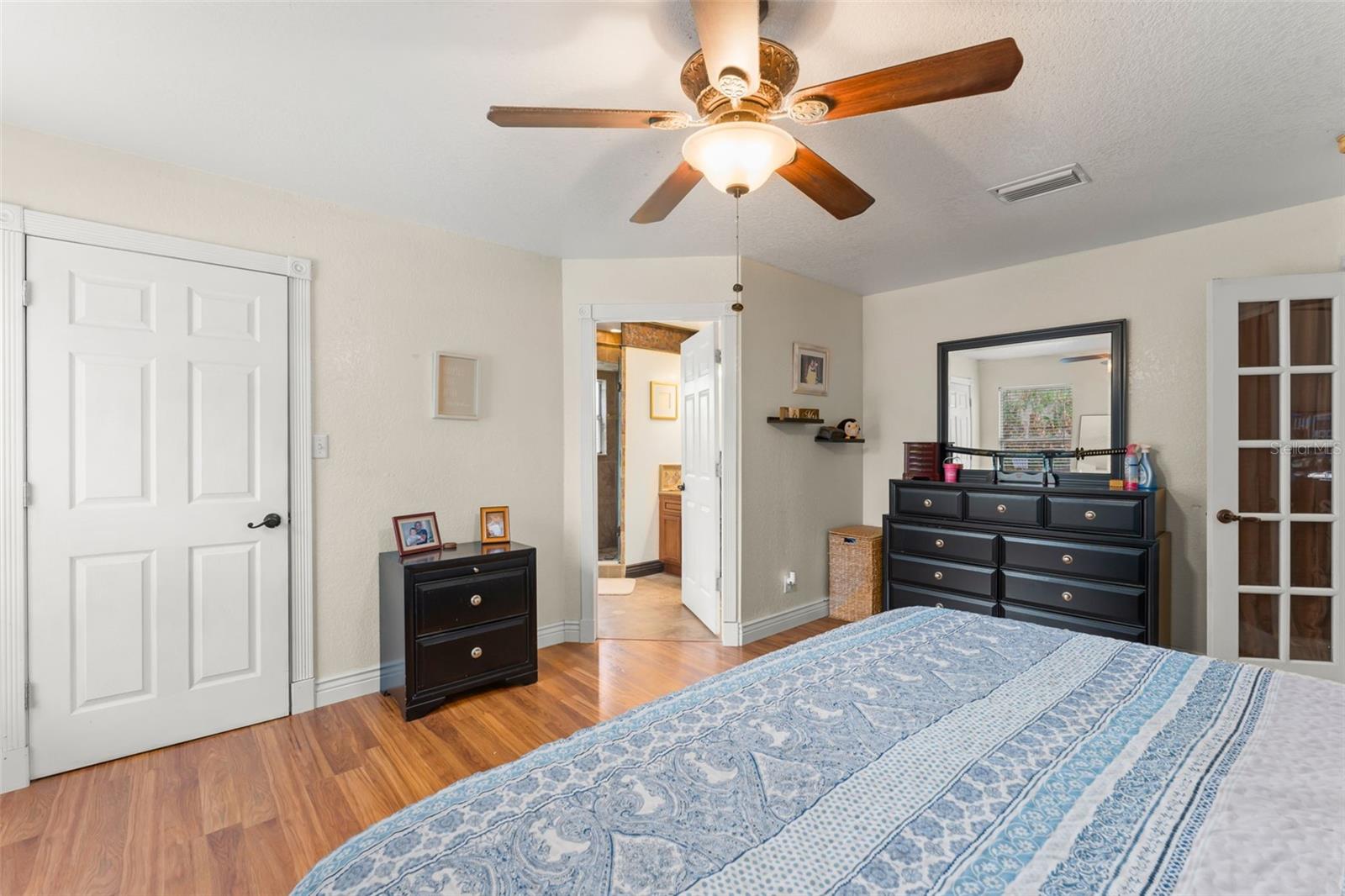 Image 18 of 38 For 340 Inglenook Circle