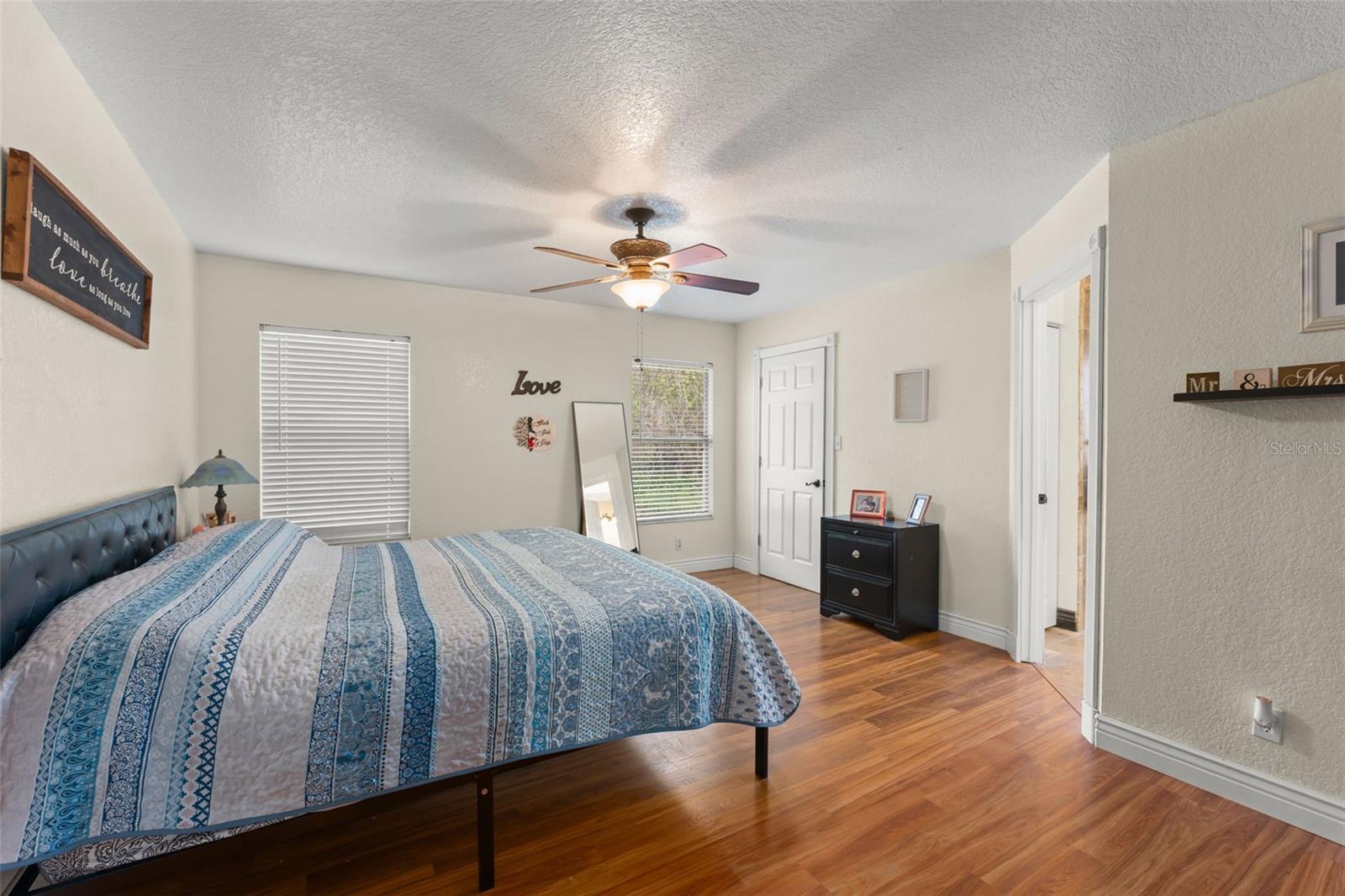 Image 19 of 38 For 340 Inglenook Circle