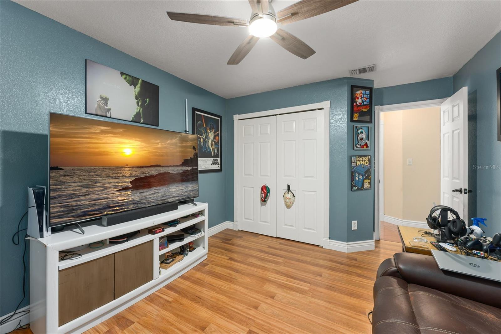 Image 24 of 38 For 340 Inglenook Circle