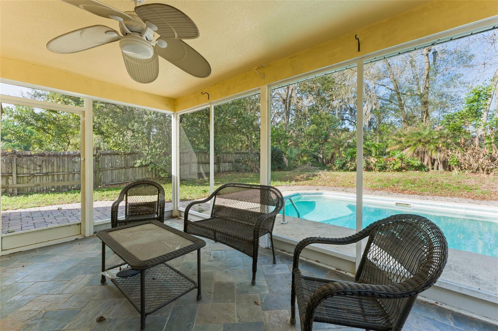 Image 29 of 38 For 340 Inglenook Circle