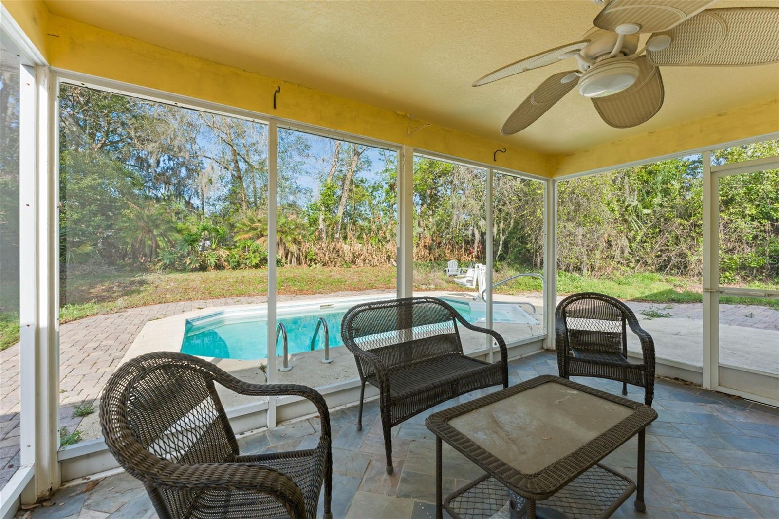 Image 30 of 38 For 340 Inglenook Circle