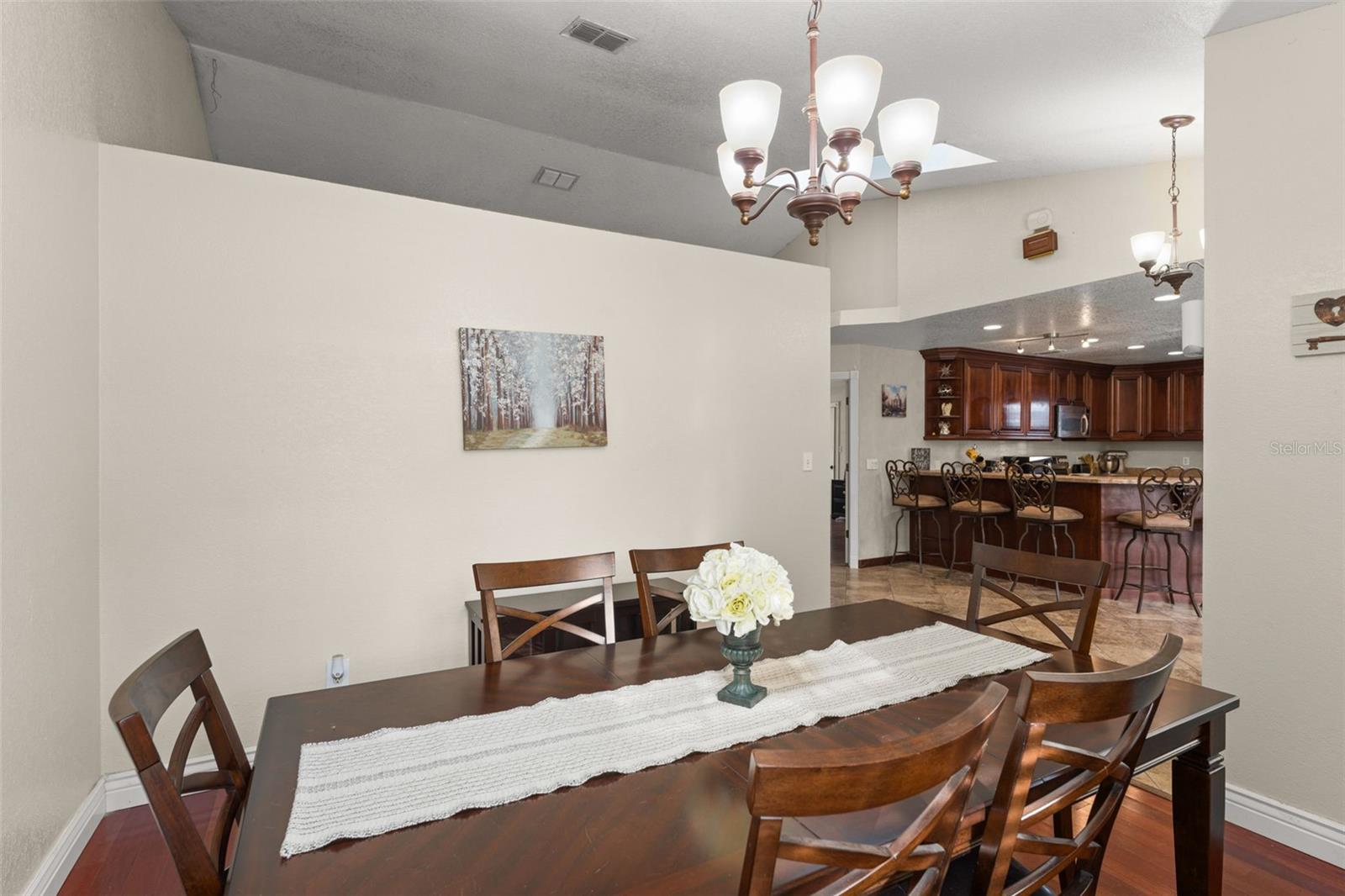 Image 4 of 38 For 340 Inglenook Circle