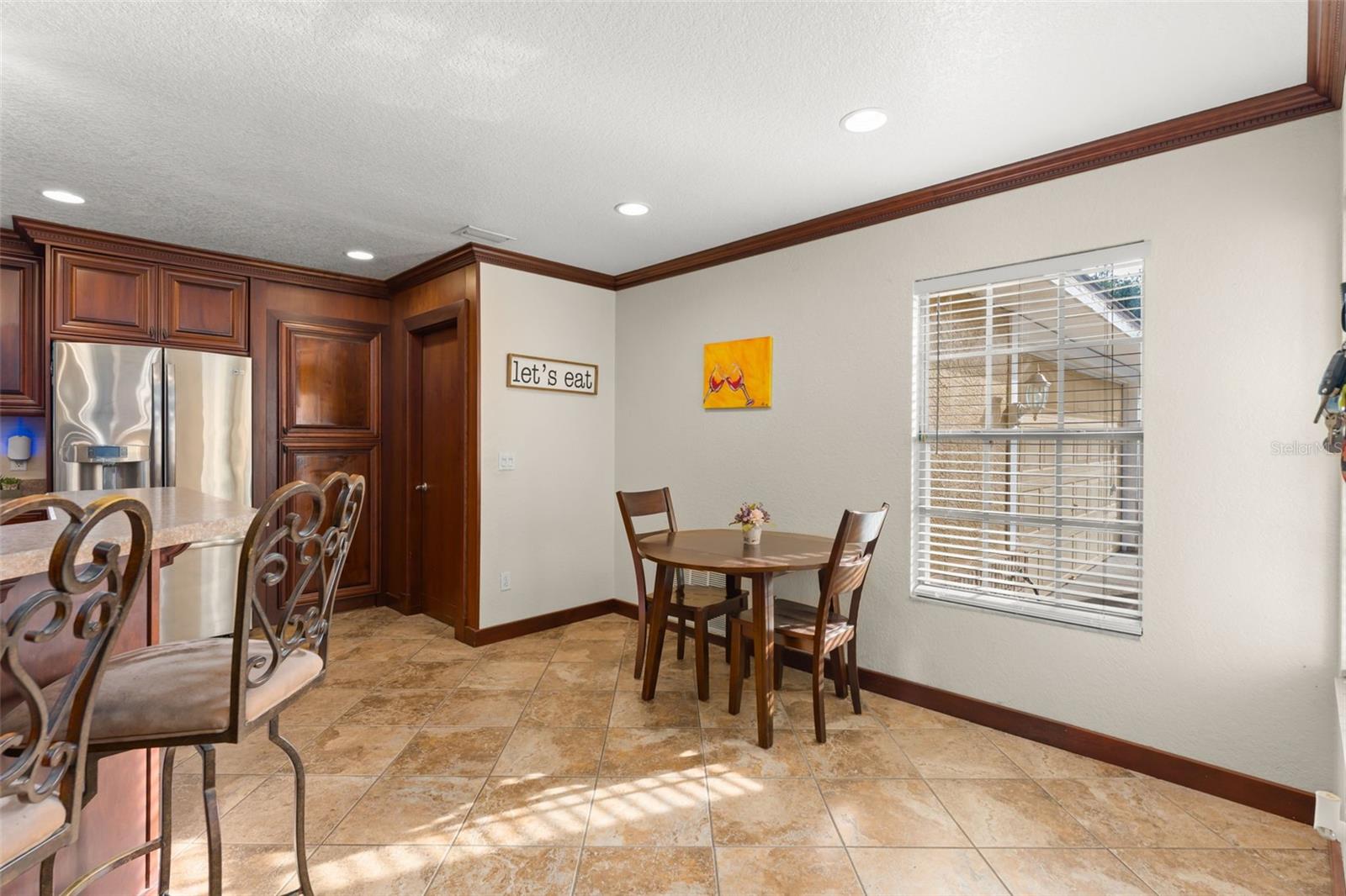 Image 5 of 38 For 340 Inglenook Circle