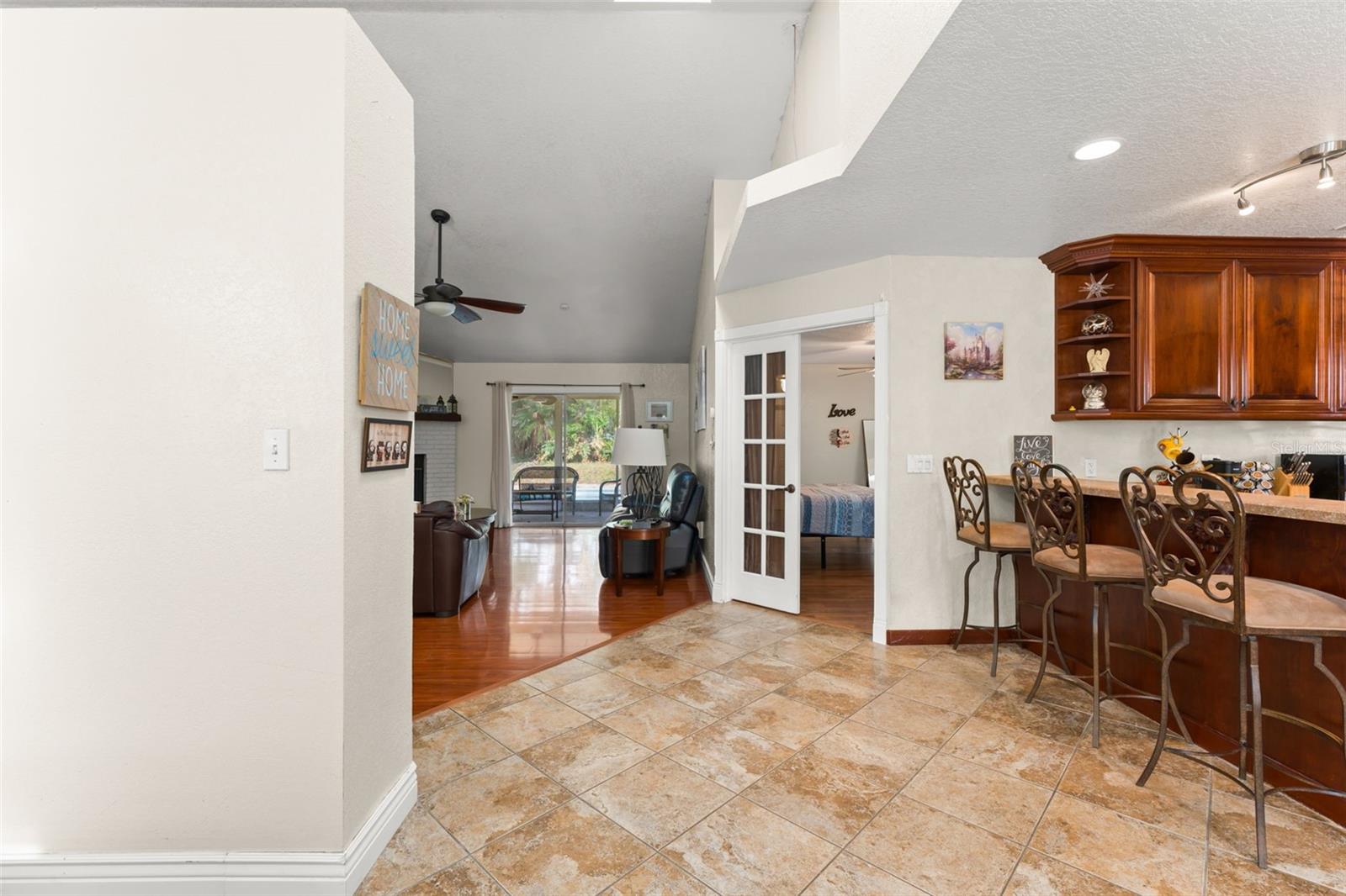 Image 6 of 38 For 340 Inglenook Circle