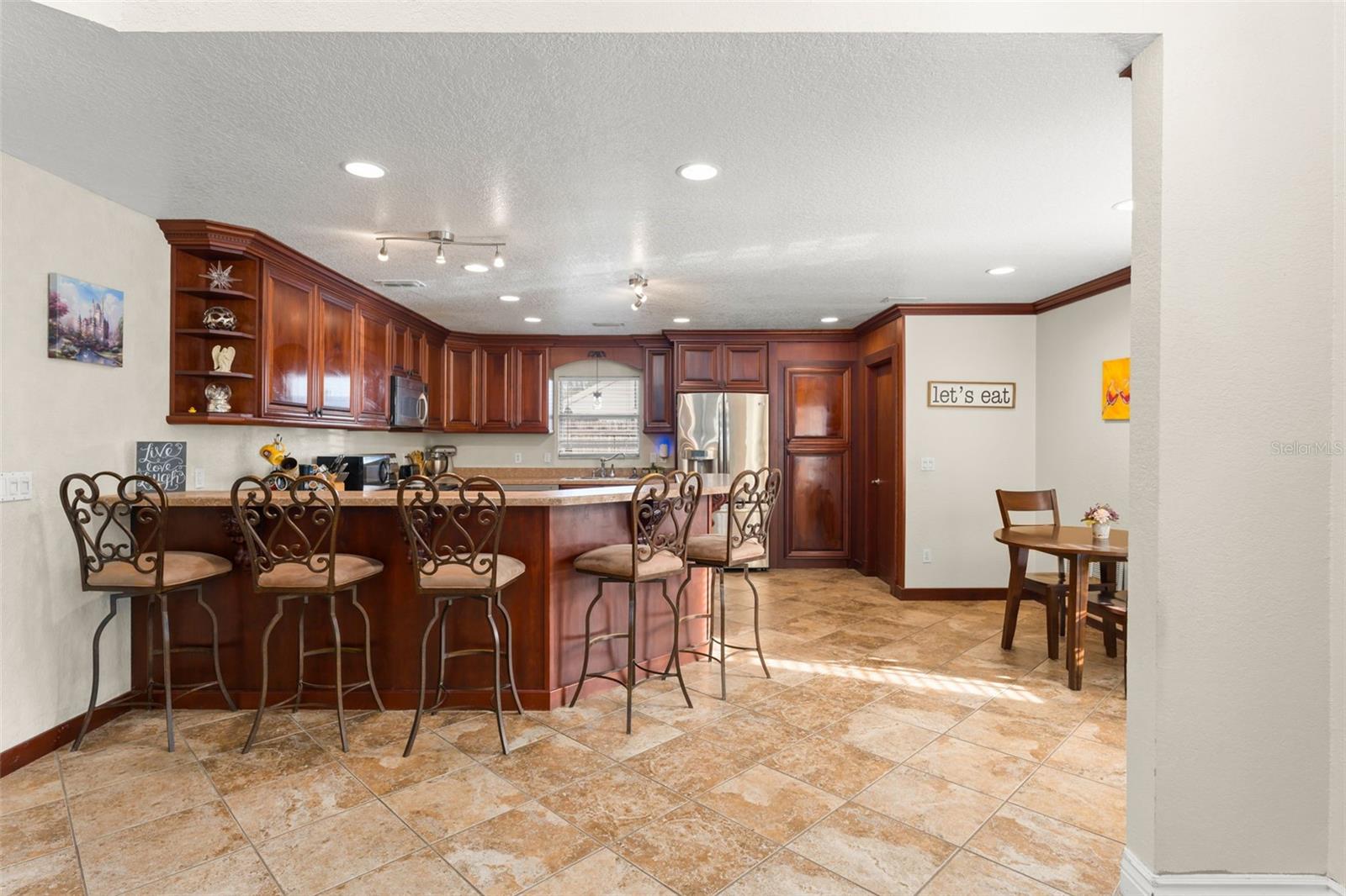 Image 7 of 38 For 340 Inglenook Circle