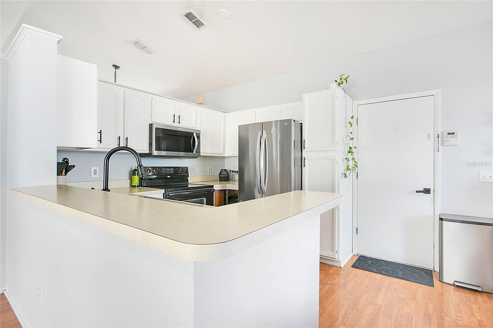 Image 11 of 34 For 1223 Lacey Oak Drive