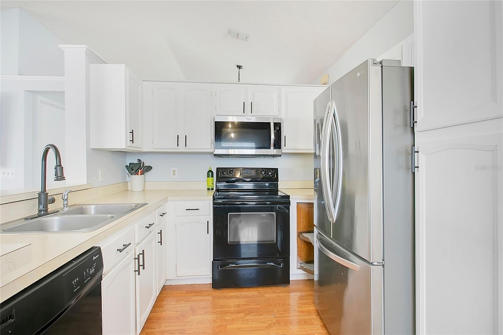 Image 12 of 34 For 1223 Lacey Oak Drive