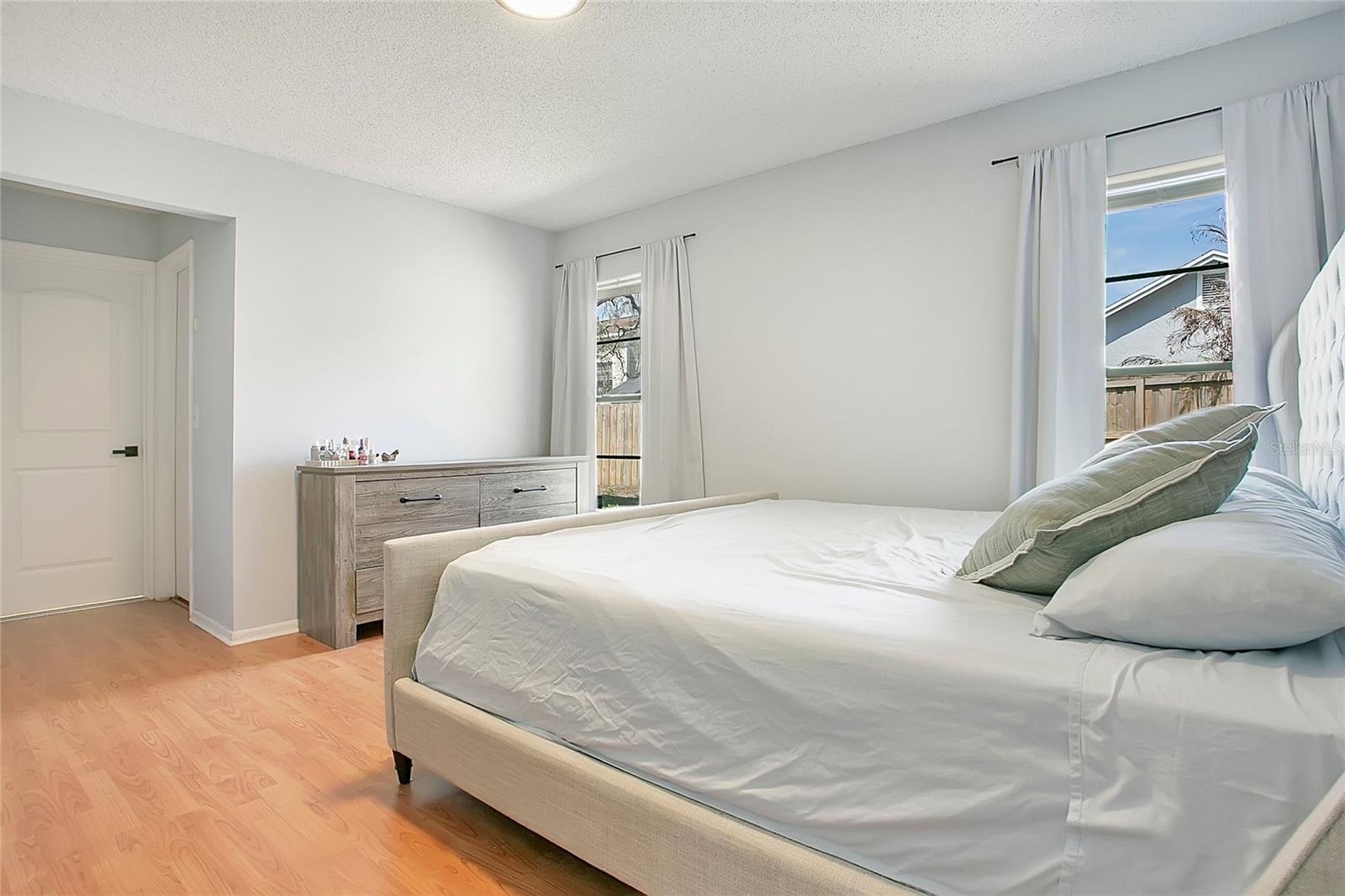 Image 13 of 34 For 1223 Lacey Oak Drive