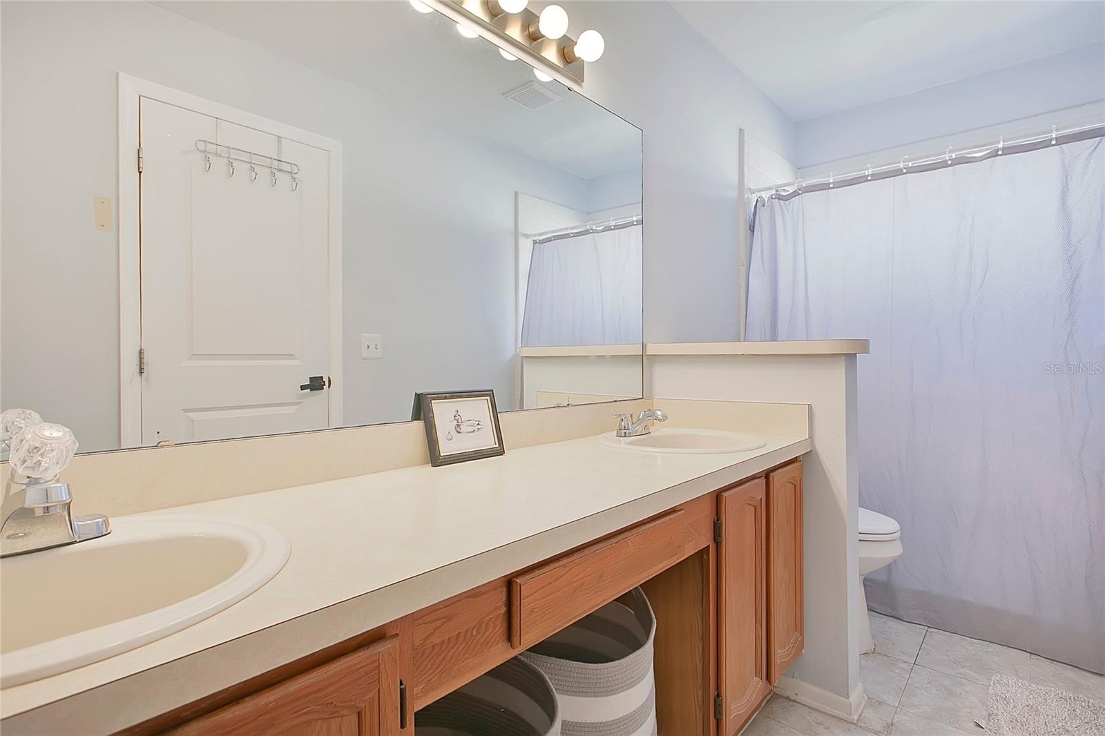 Image 14 of 34 For 1223 Lacey Oak Drive