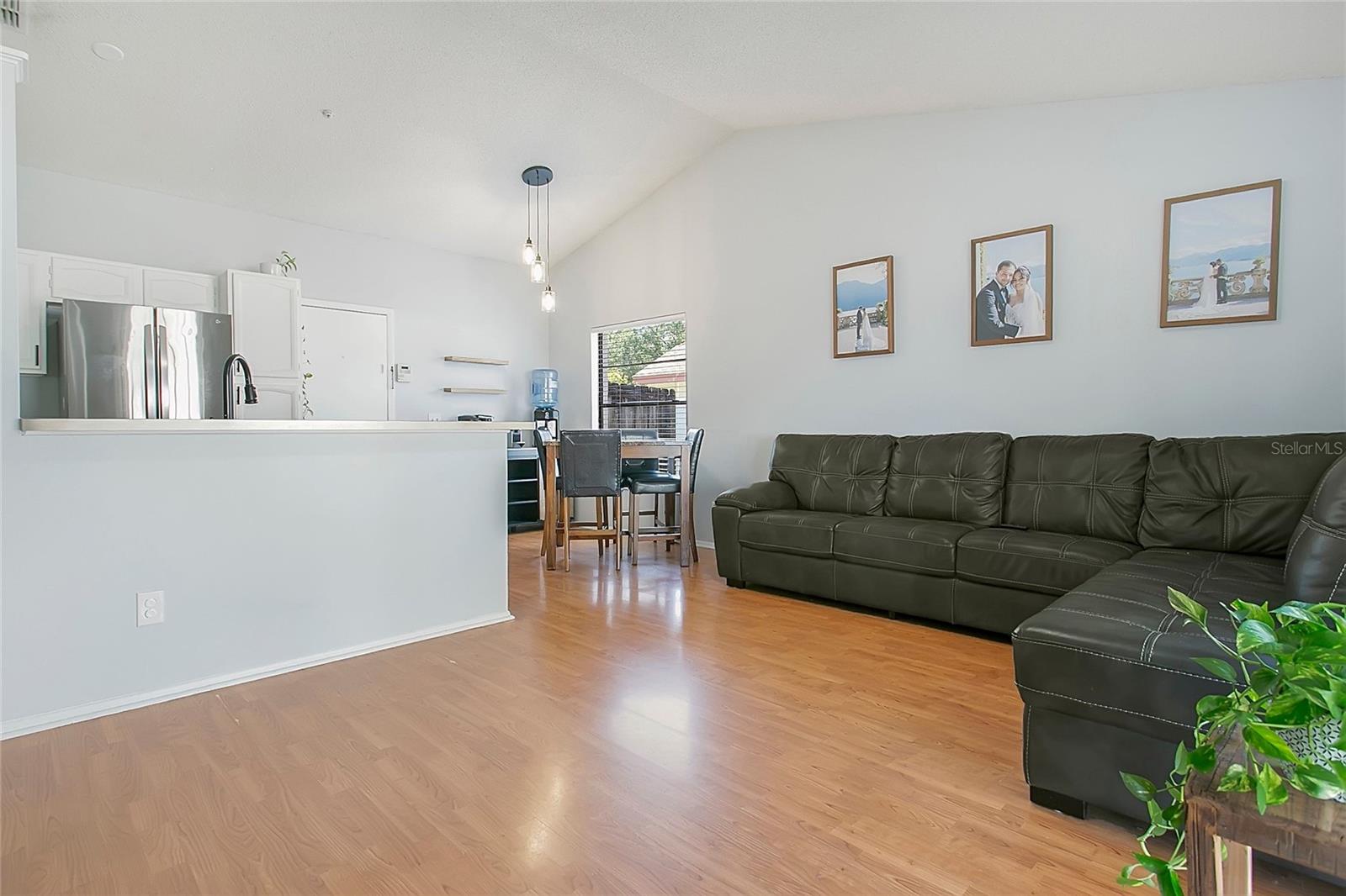 Image 9 of 34 For 1223 Lacey Oak Drive