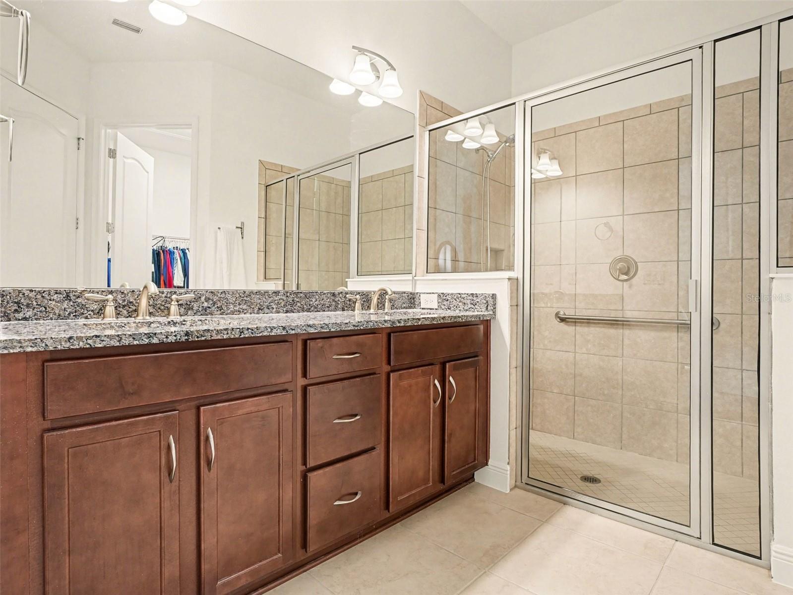 Image 18 of 30 For 2520 Yellow Brick Road