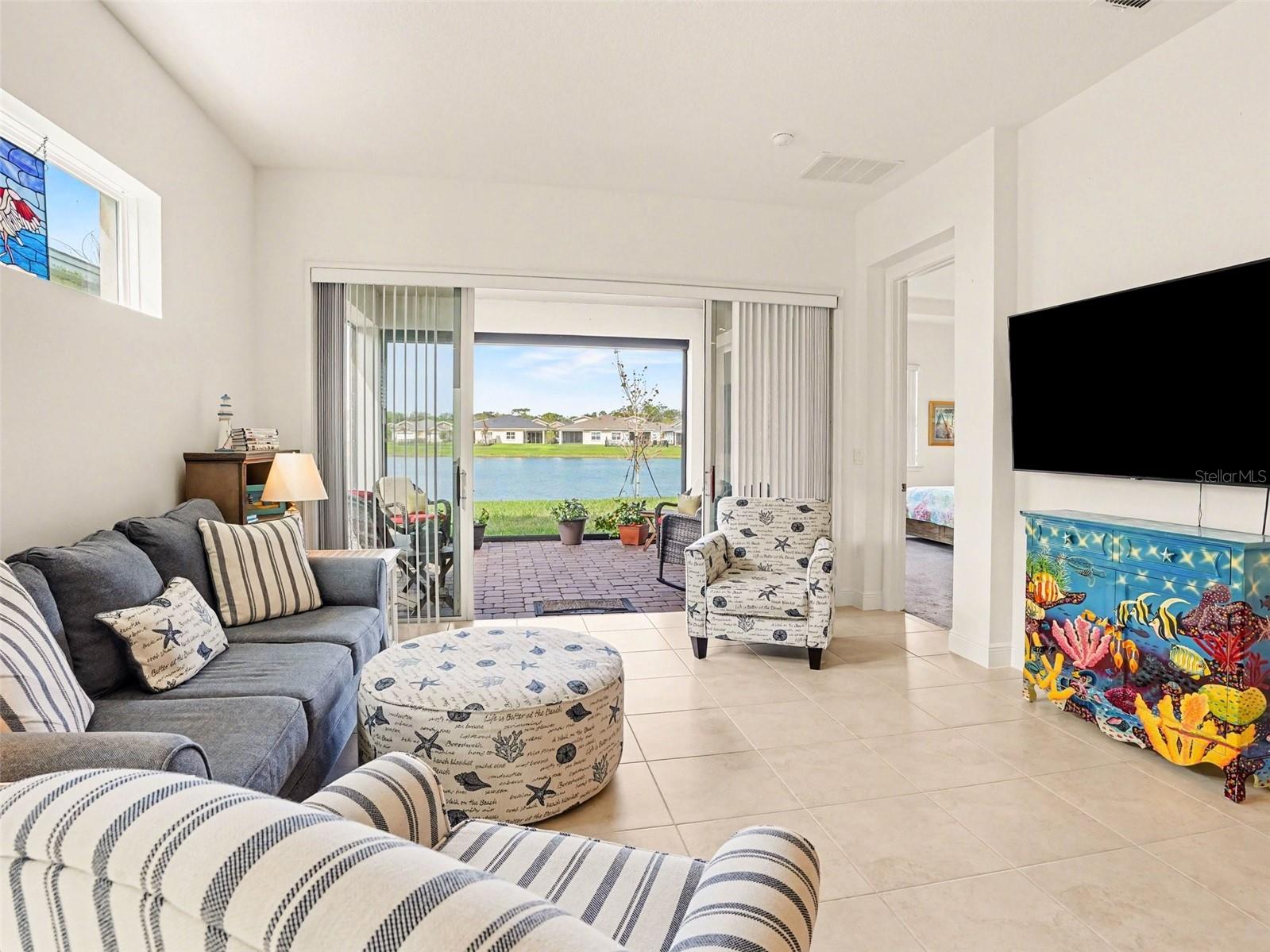 Image 4 of 30 For 2520 Yellow Brick Road