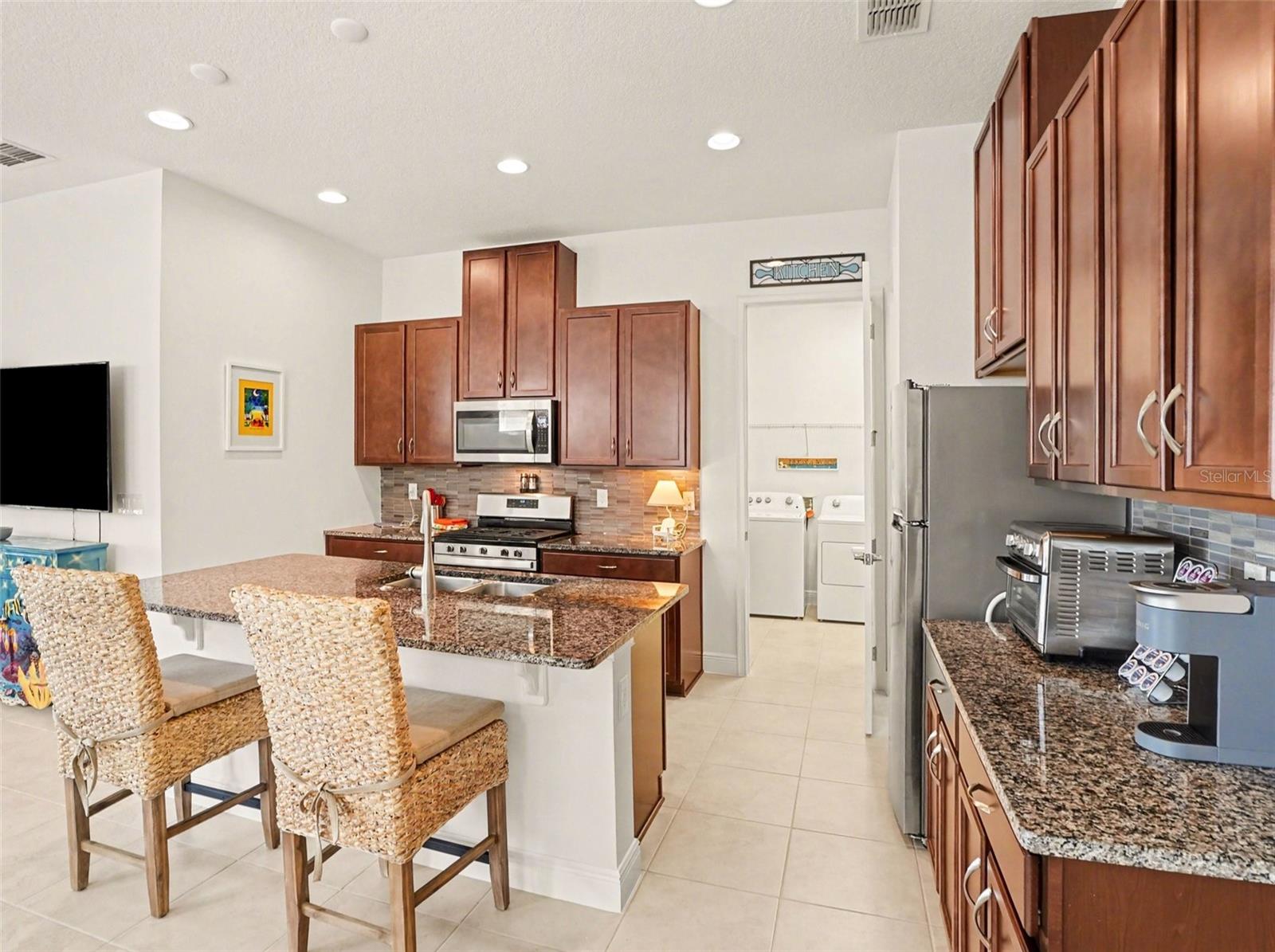 Image 9 of 30 For 2520 Yellow Brick Road