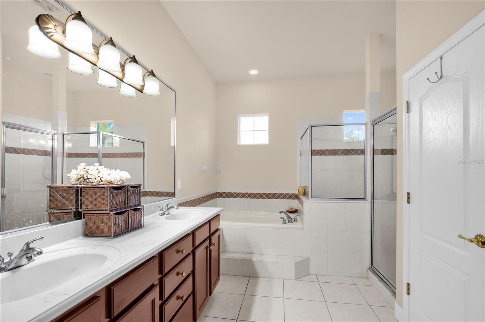 Image 26 of 55 For 3359 Locanda Circle