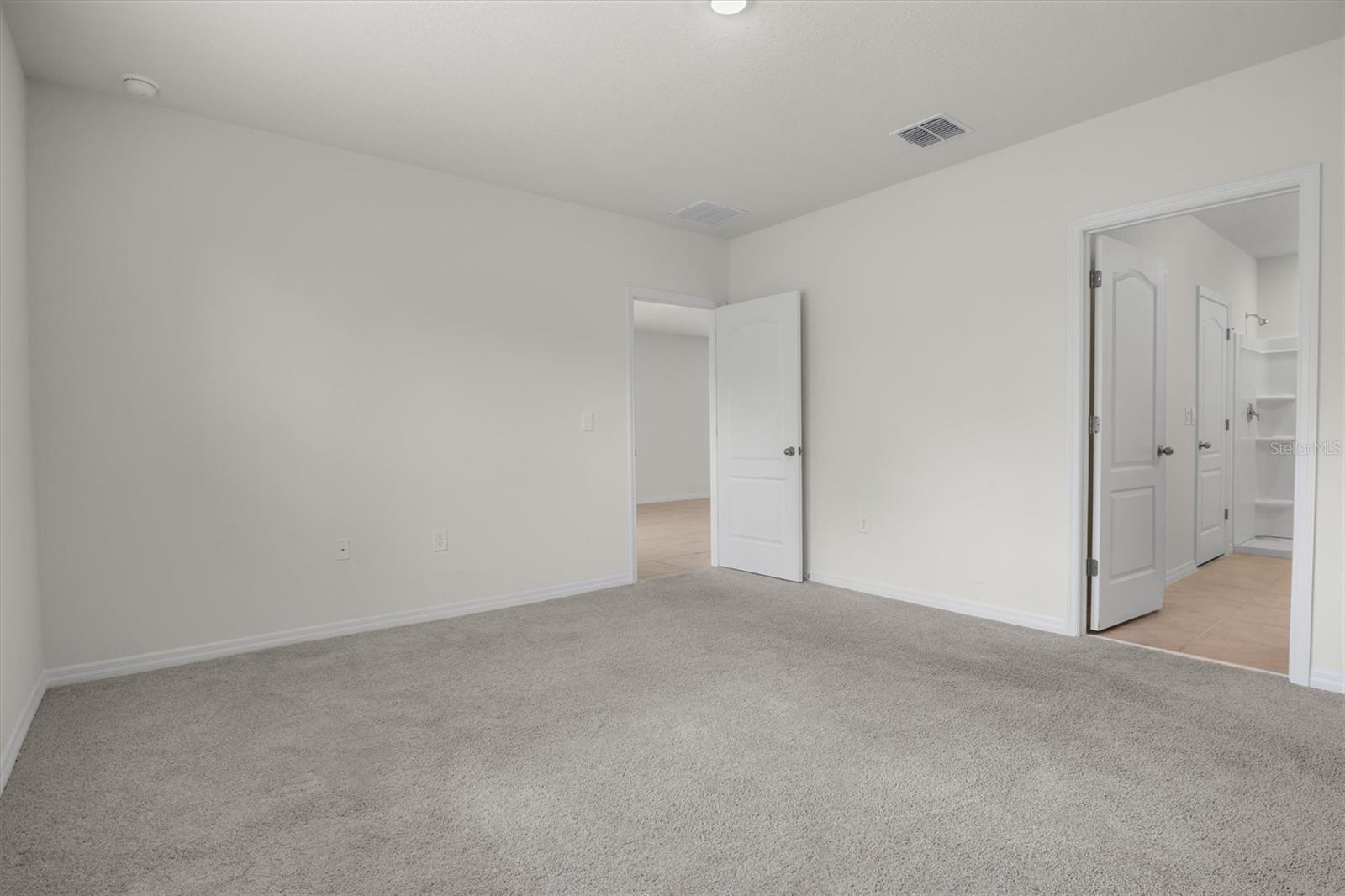 Image 13 of 26 For 1038 Victoria Parc Avenue