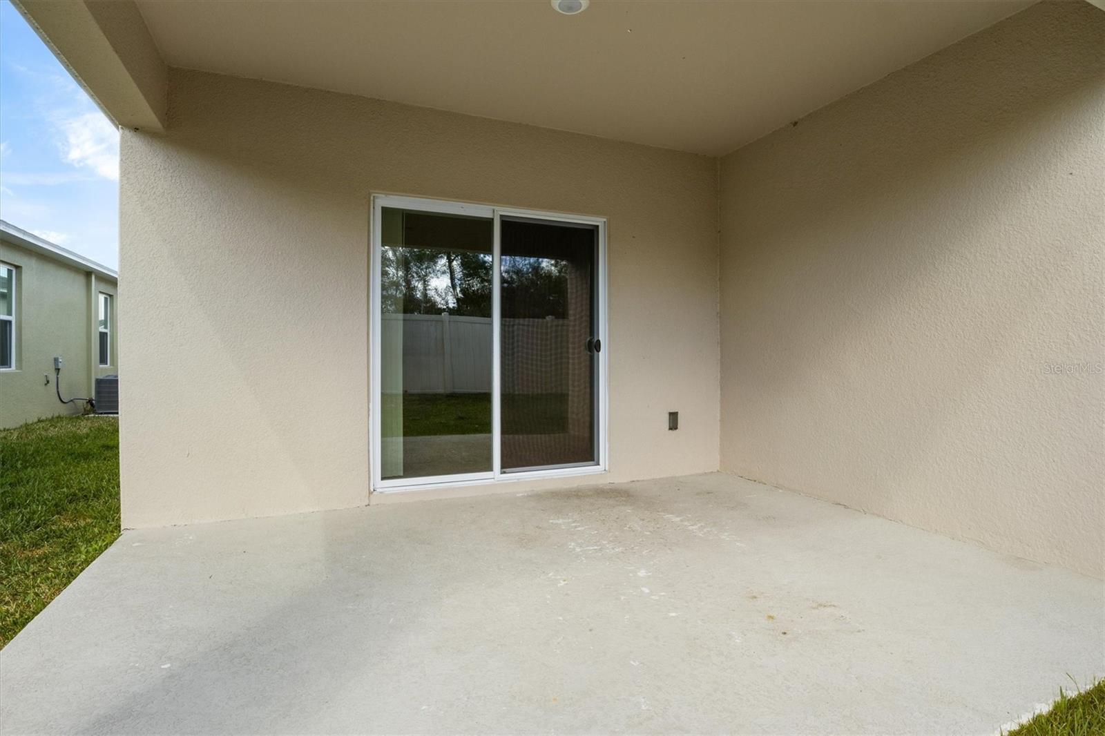 Image 24 of 26 For 1038 Victoria Parc Avenue