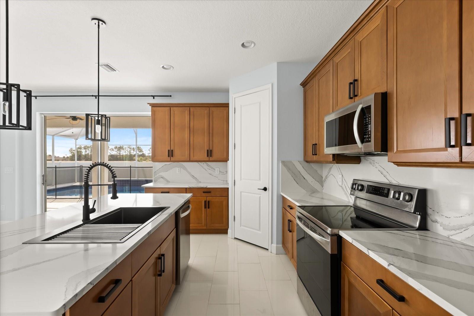 Image 10 of 36 For 1926 Mendocino Lane