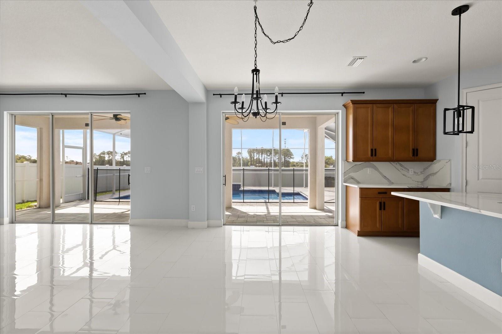 Image 12 of 36 For 1926 Mendocino Lane