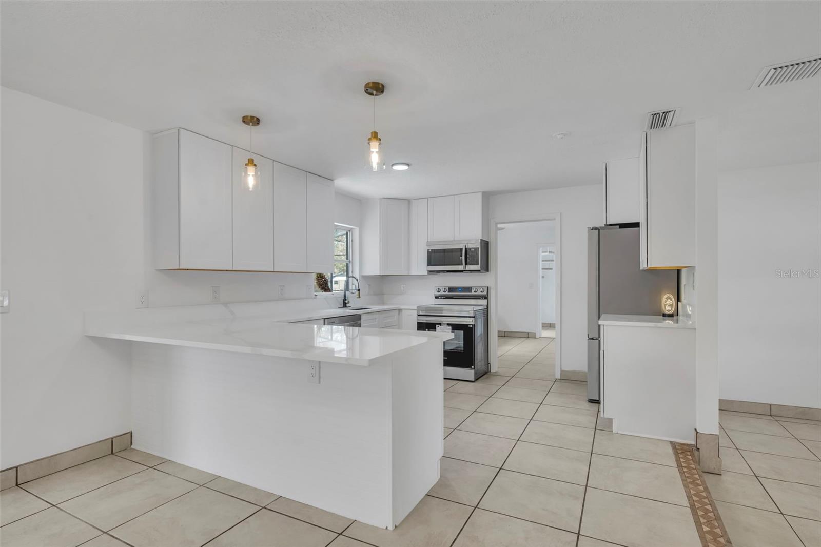 Image 11 of 47 For 5997 Sheryl Anita Street