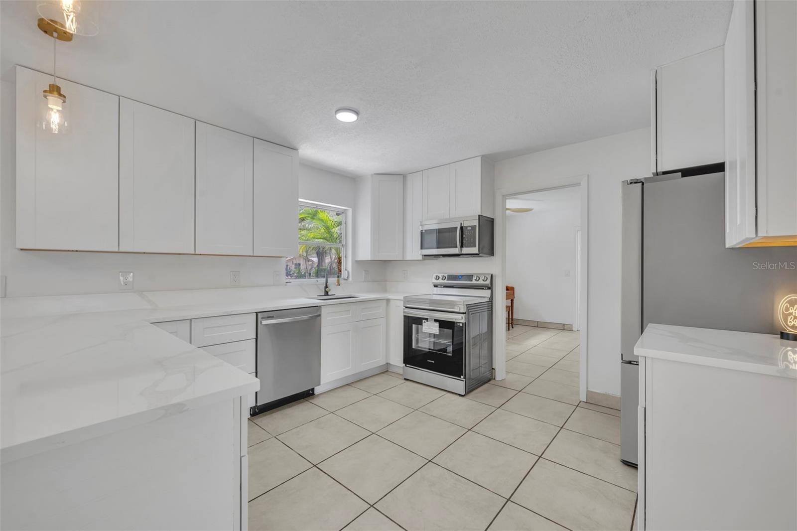 Image 12 of 47 For 5997 Sheryl Anita Street