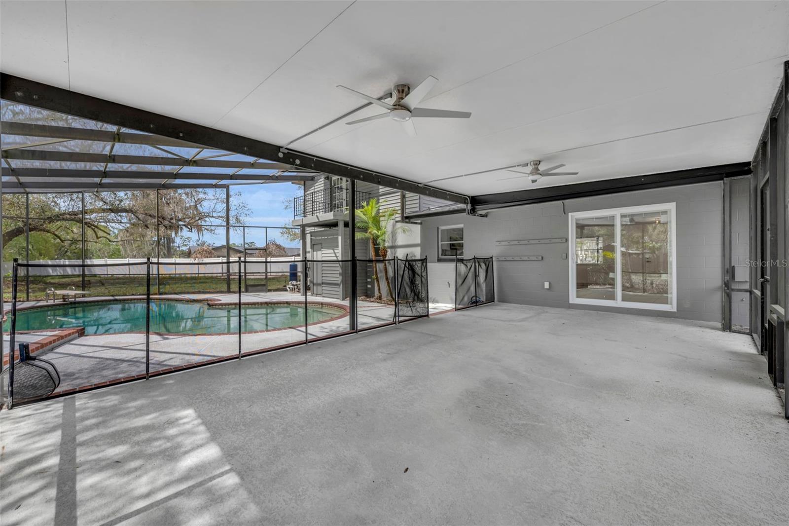 Image 32 of 47 For 5997 Sheryl Anita Street