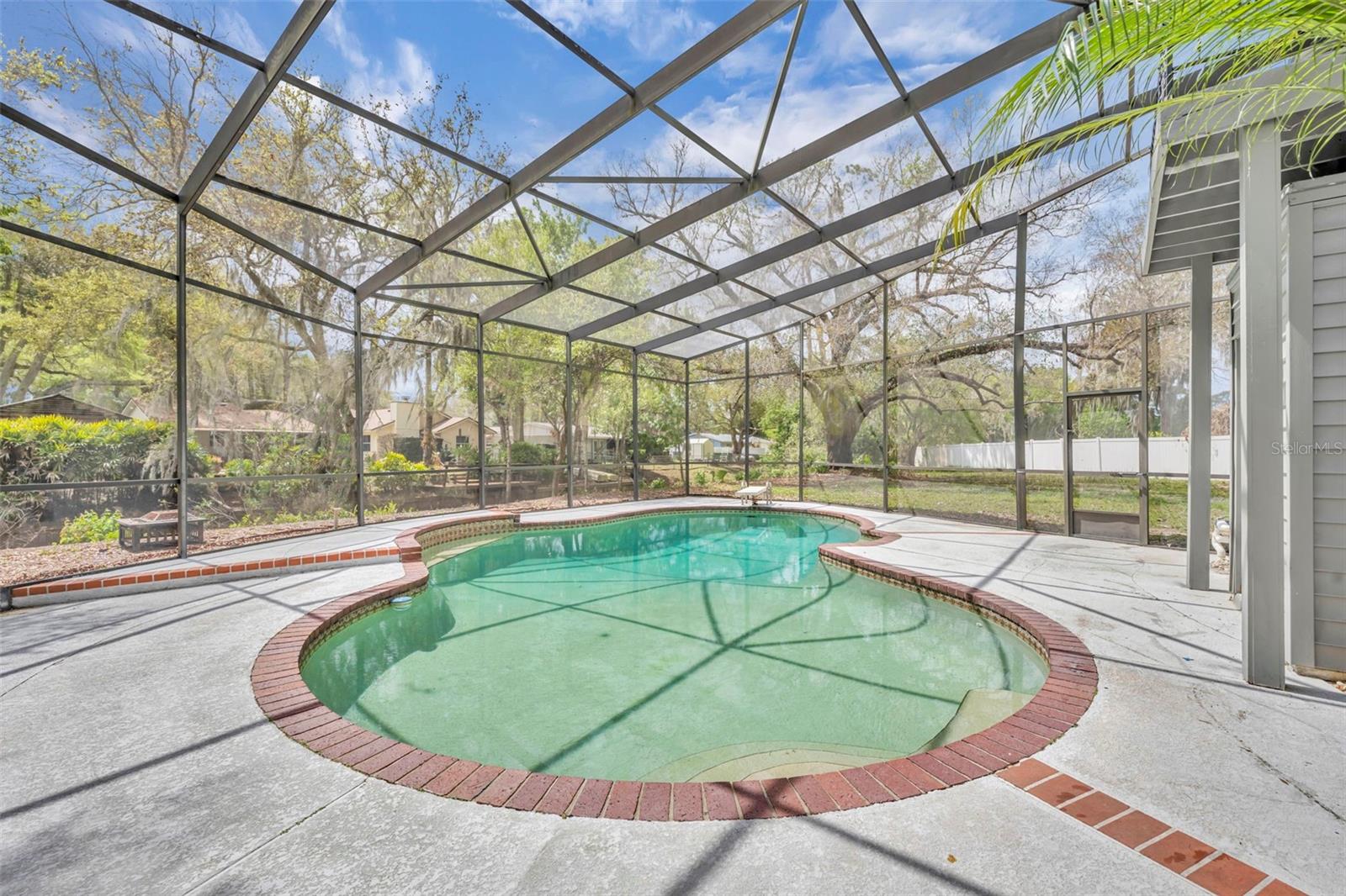 Image 33 of 47 For 5997 Sheryl Anita Street