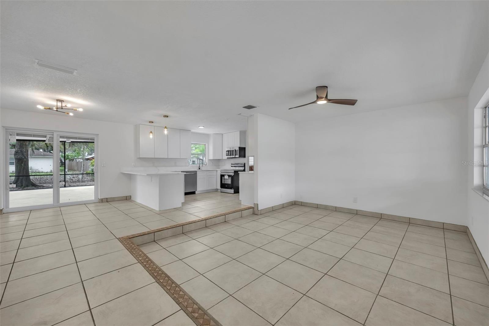 Image 5 of 47 For 5997 Sheryl Anita Street