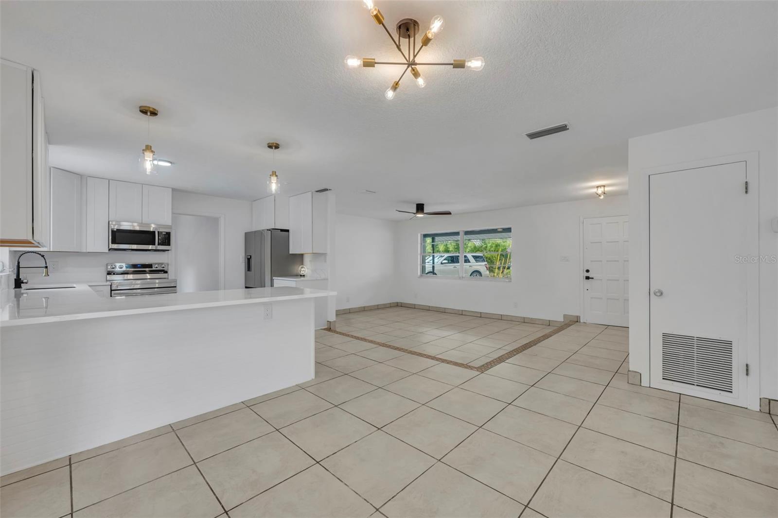 Image 9 of 47 For 5997 Sheryl Anita Street