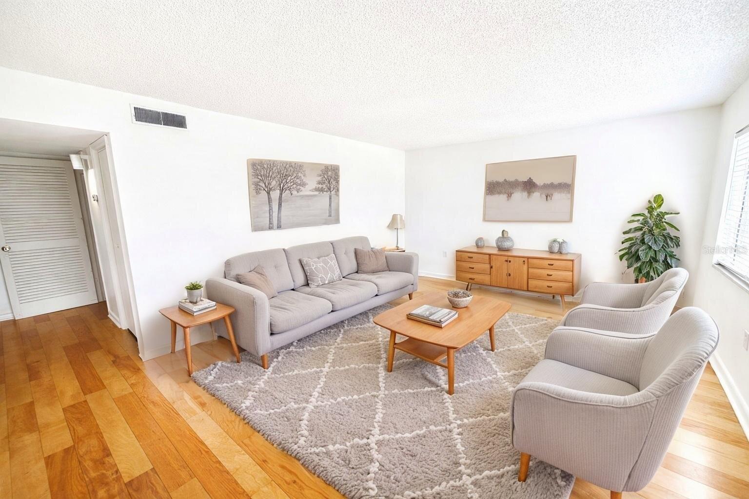 Image 2 of 14 For 2505 Alafaya Trail 8