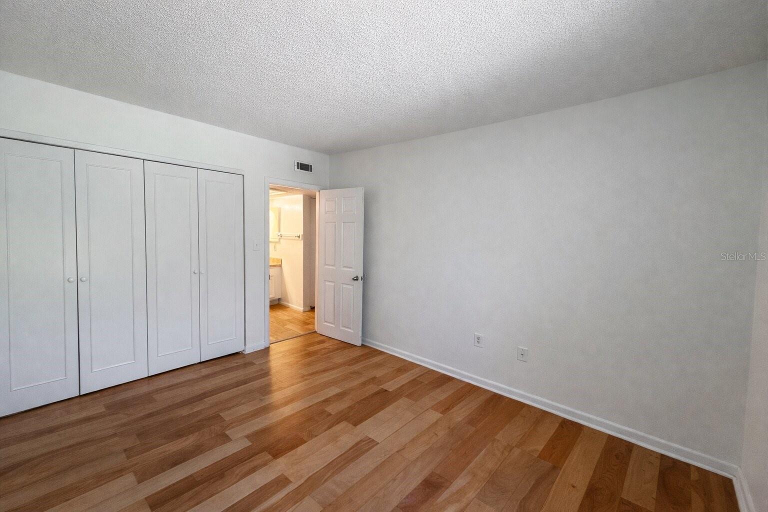 Image 7 of 14 For 2505 Alafaya Trail 8