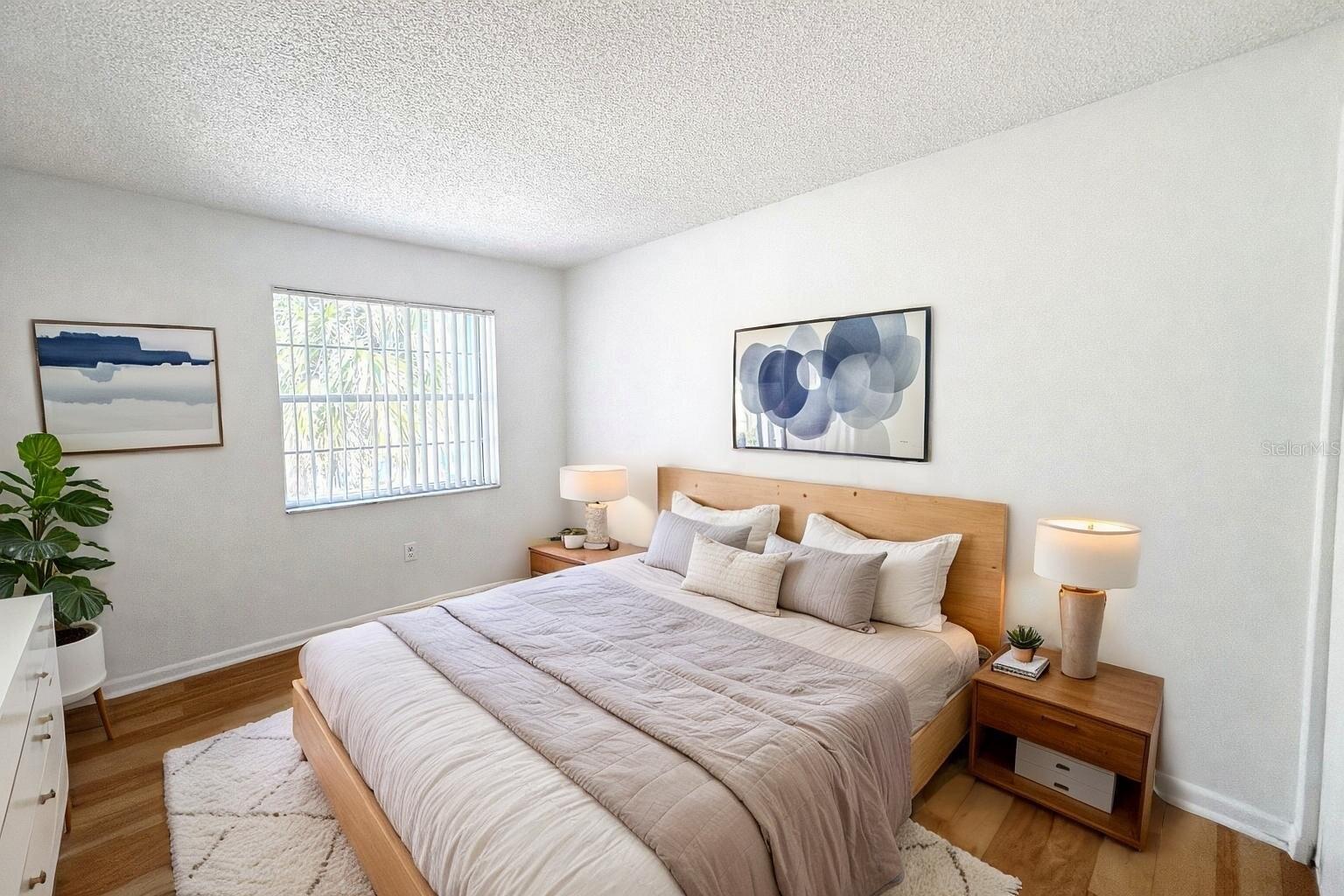 Image 8 of 14 For 2505 Alafaya Trail 8