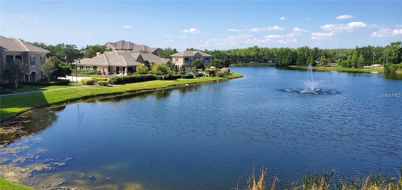 Image 19 of 22 For 13917 Fairway Island Drive 922