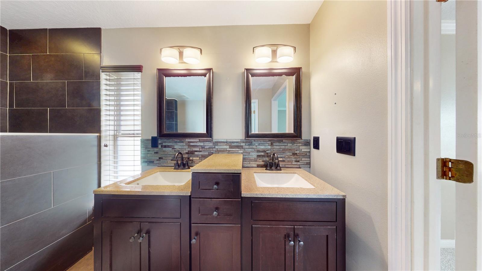 Image 13 of 35 For 33817 Secret Hill Drive