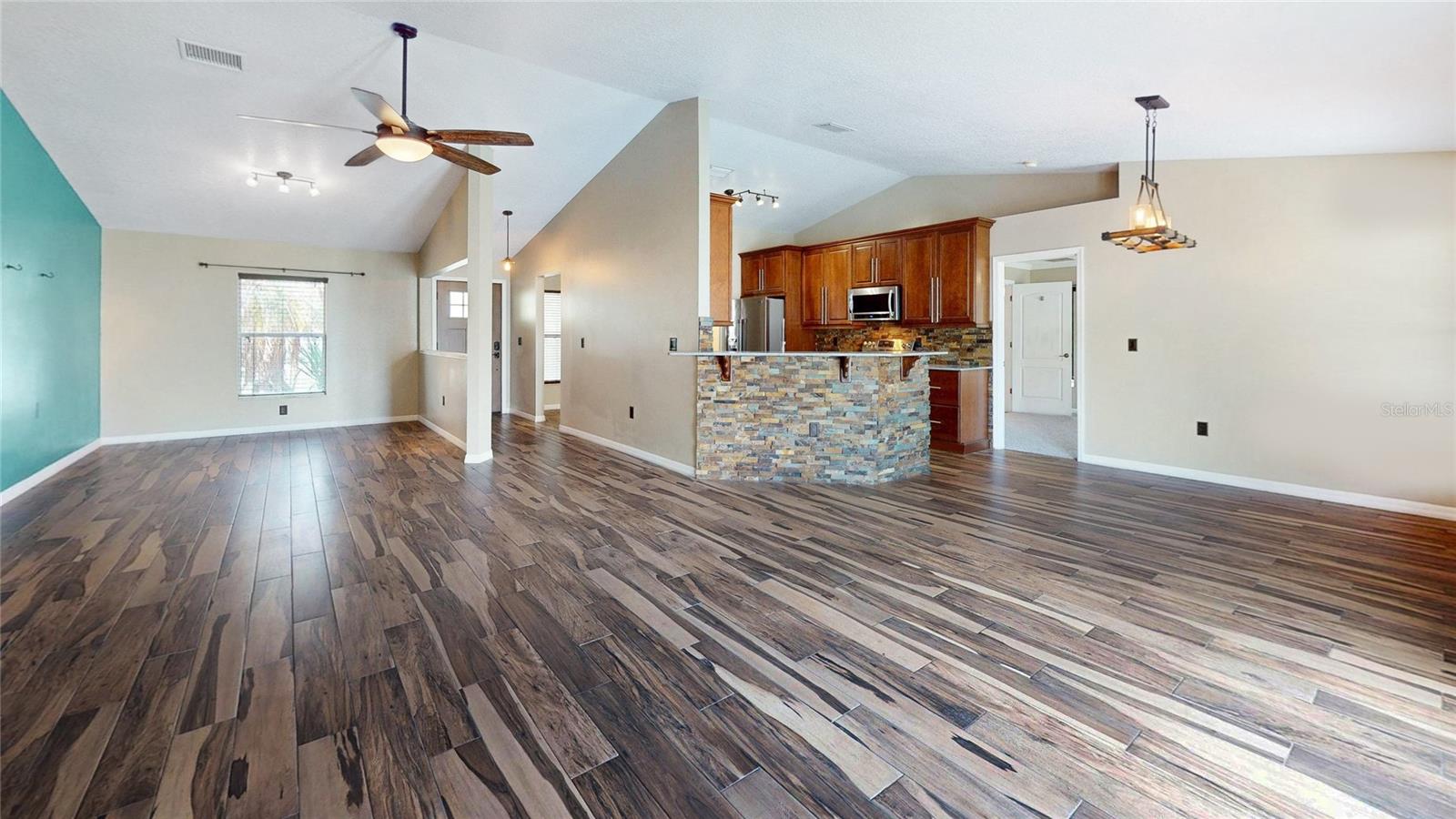 Image 6 of 35 For 33817 Secret Hill Drive