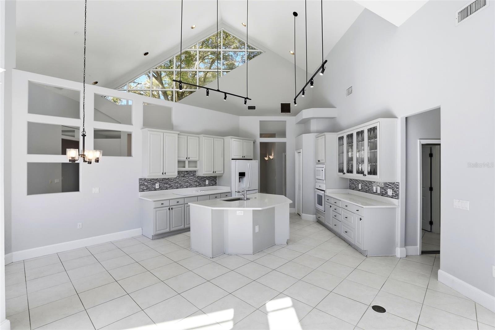 Image 11 of 43 For 8034 Landgrove Court