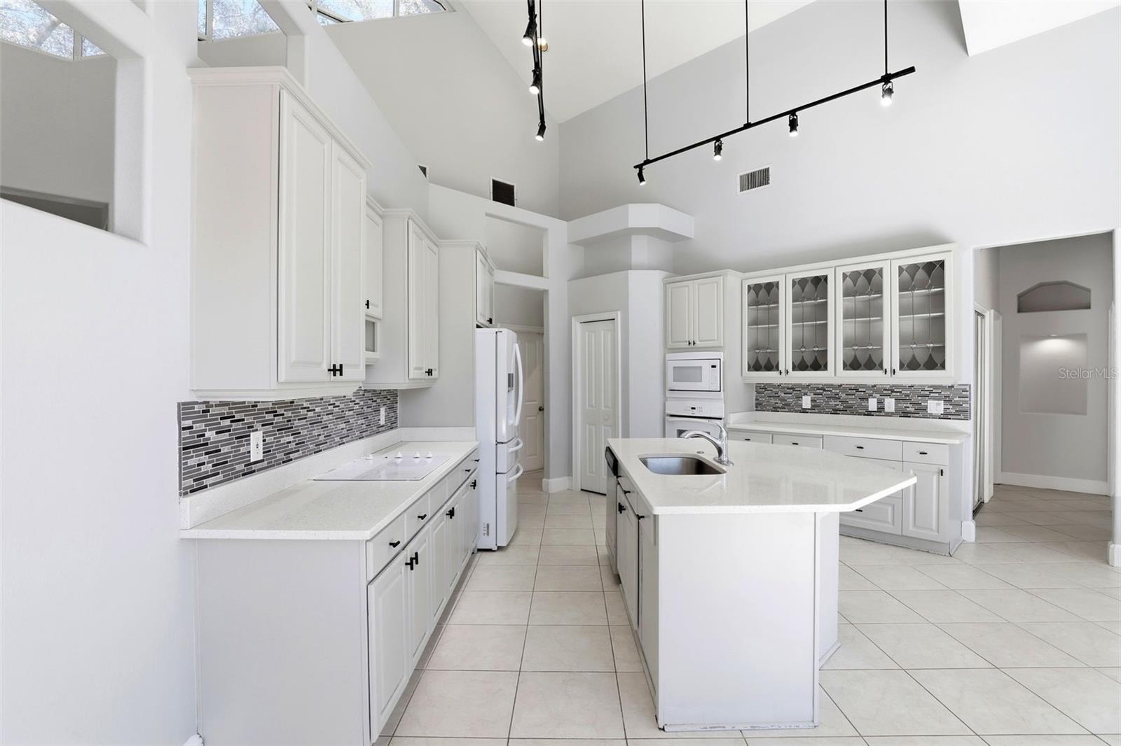 Image 12 of 43 For 8034 Landgrove Court