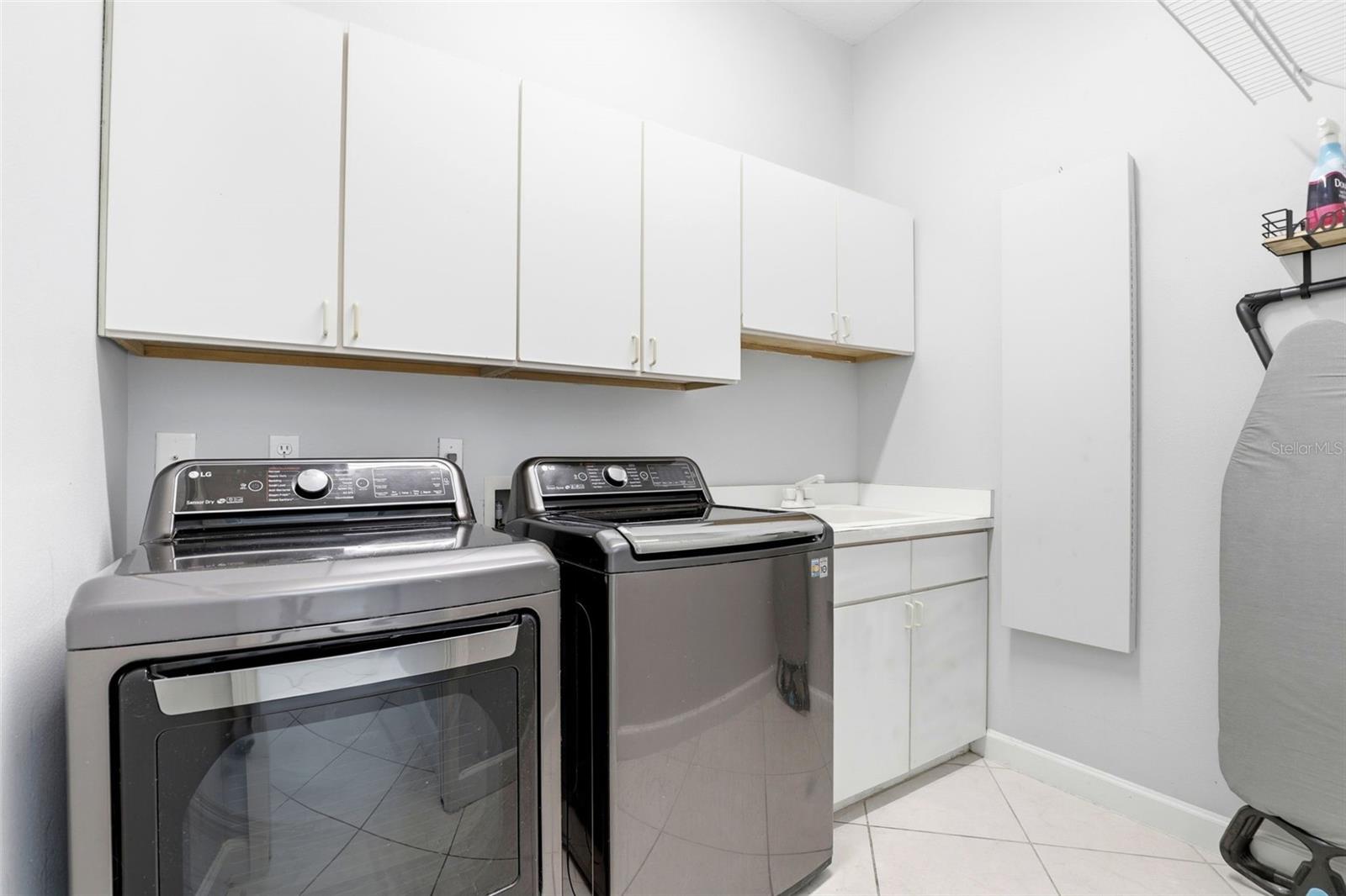 Image 31 of 43 For 8034 Landgrove Court