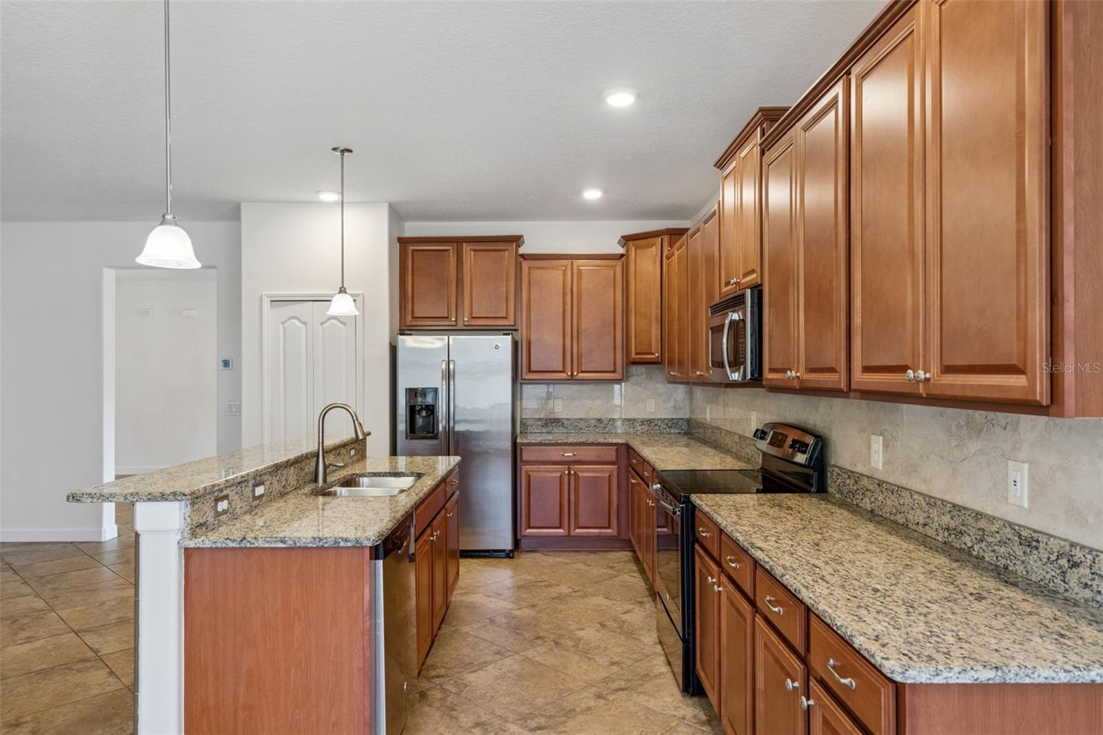 Image 12 of 41 For 3859 Sanibel Street