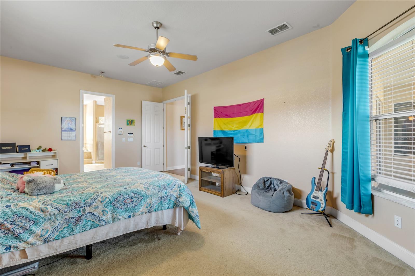 Image 18 of 50 For 3377 Caterina Drive