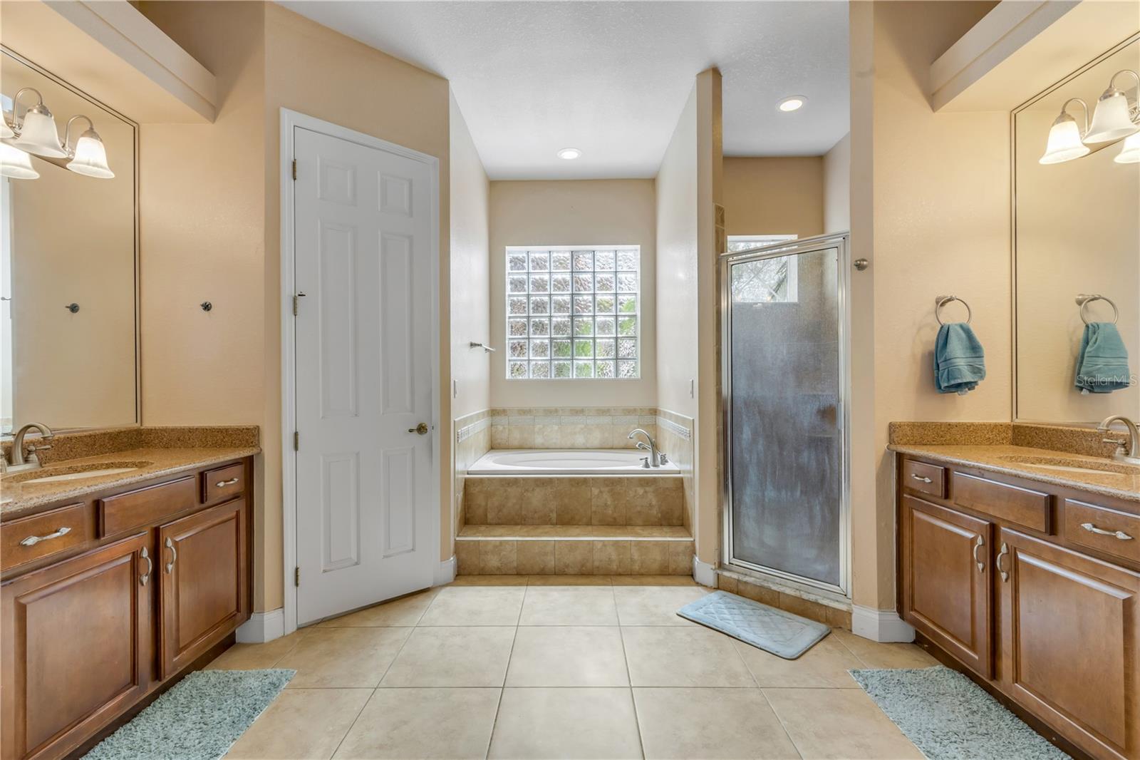 Image 19 of 50 For 3377 Caterina Drive