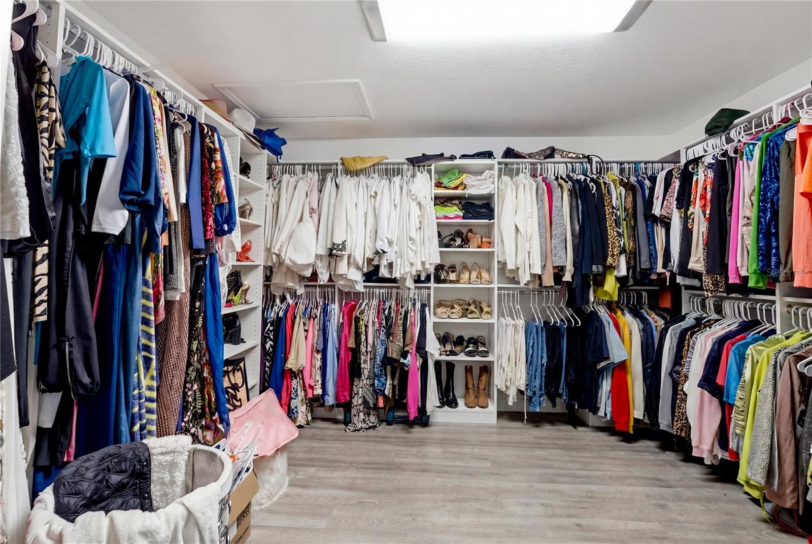 Image 25 of 48 For 13060 Hatherton Circle