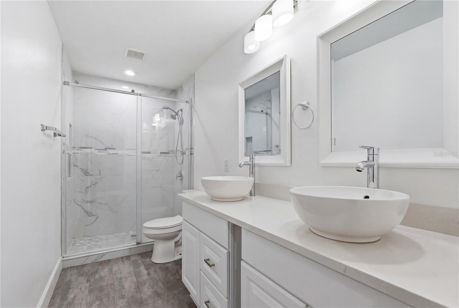 Image 28 of 48 For 13060 Hatherton Circle