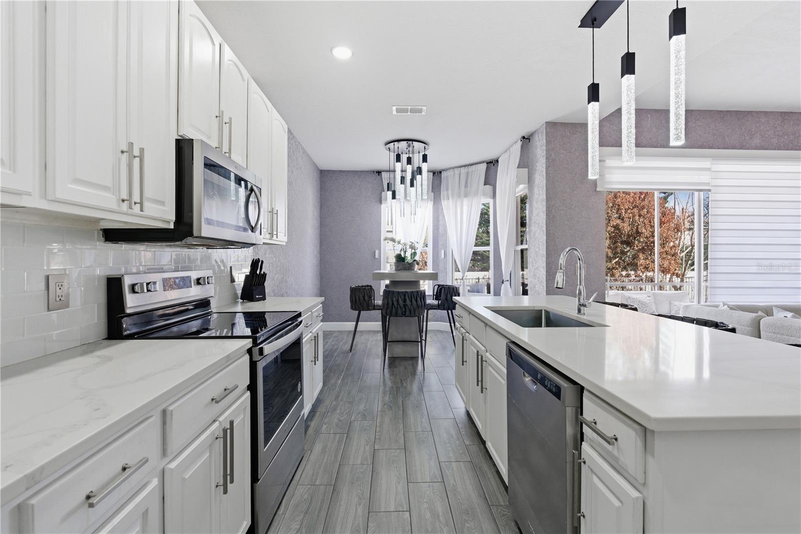 Image 32 of 48 For 13060 Hatherton Circle