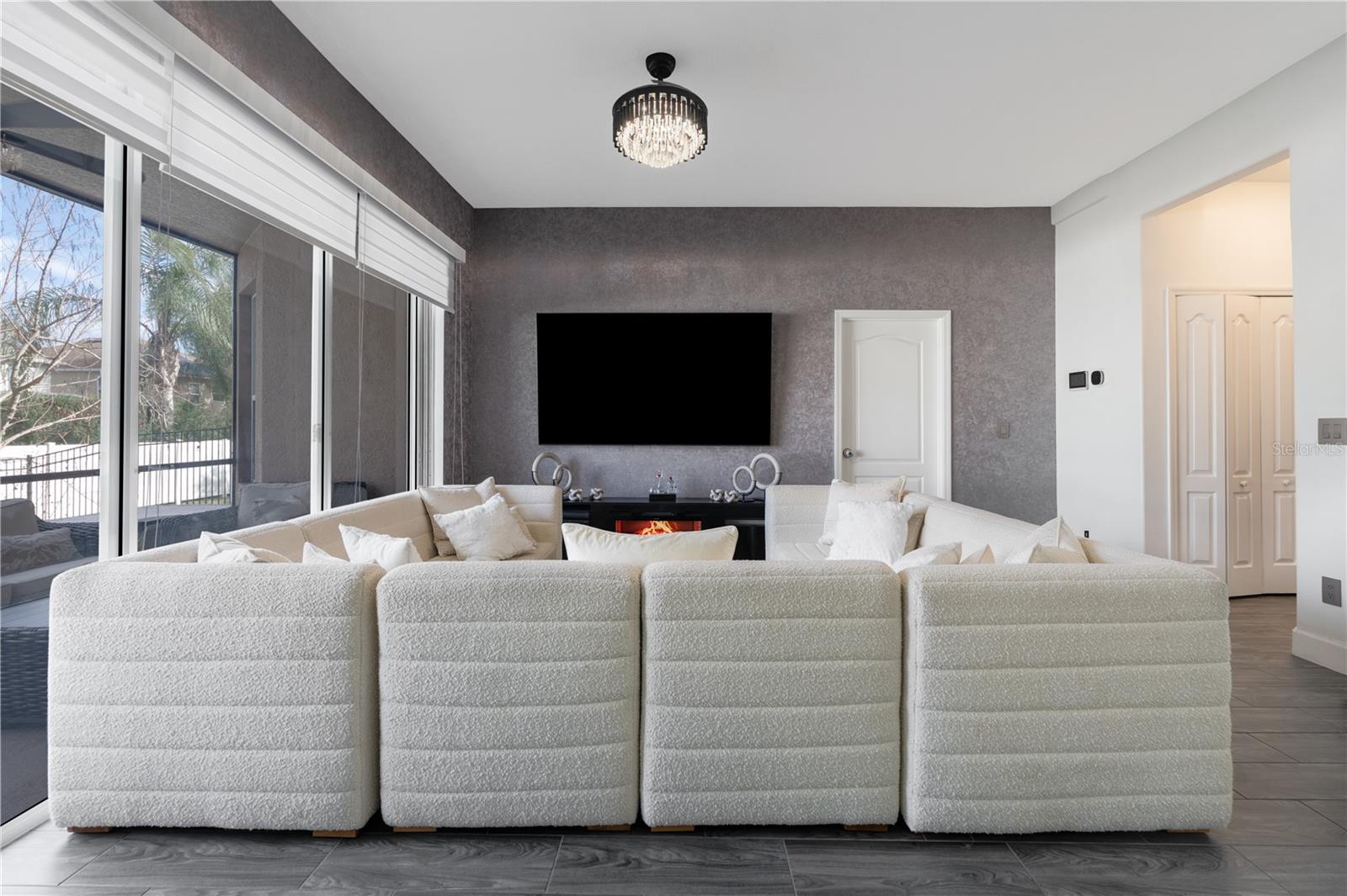 Image 37 of 48 For 13060 Hatherton Circle