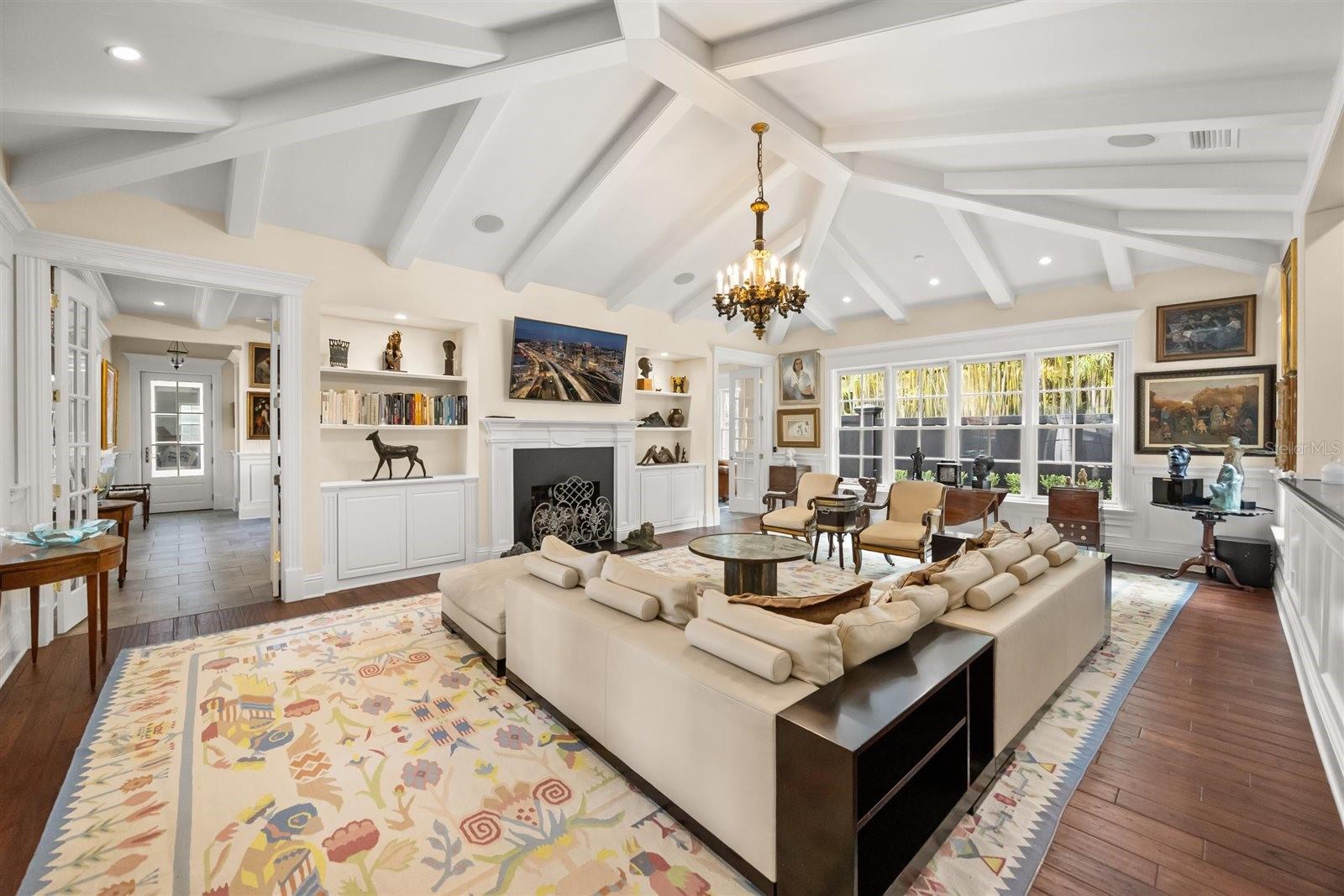 Image 10 of 44 For 1760 Via Venetia