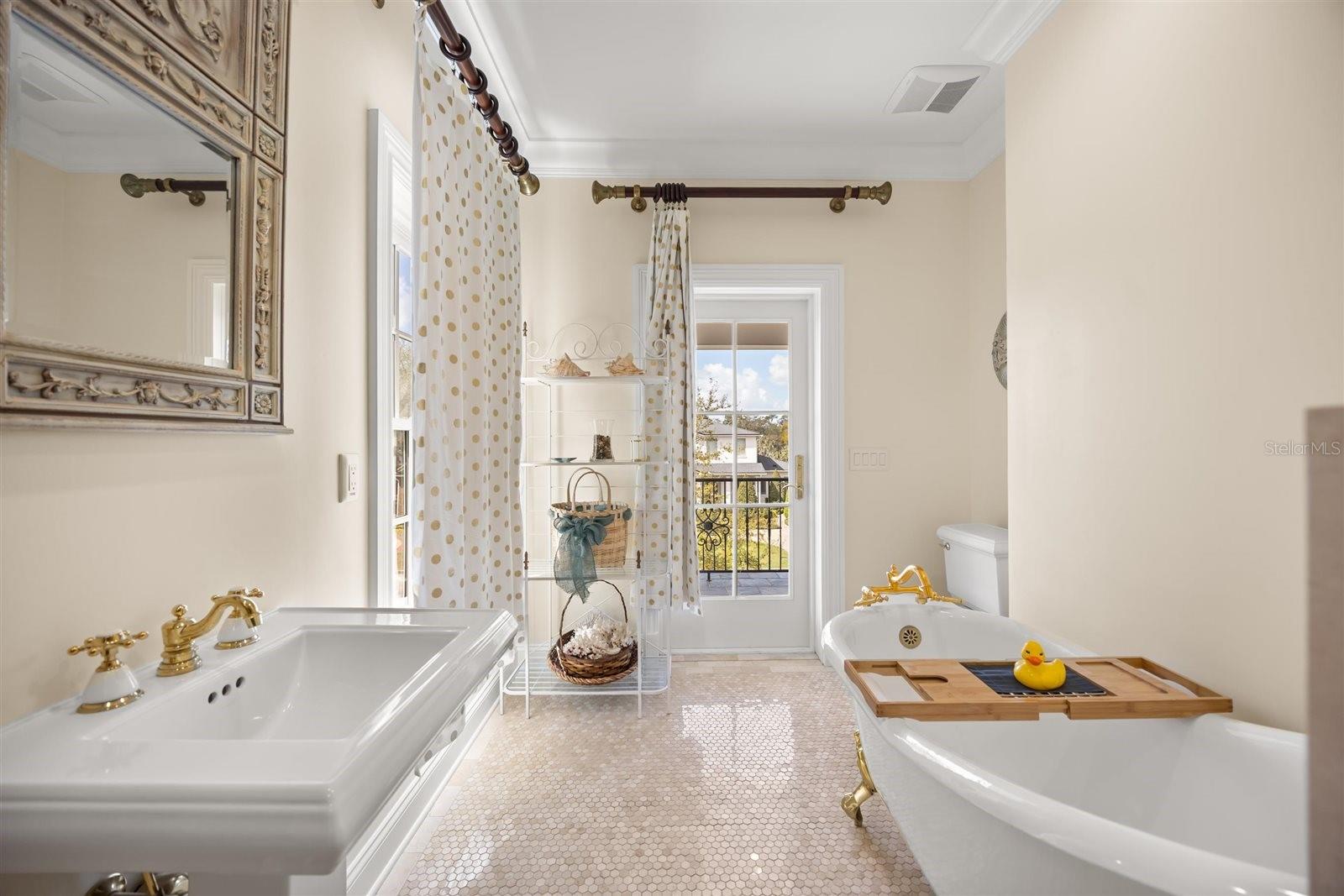 Image 31 of 44 For 1760 Via Venetia