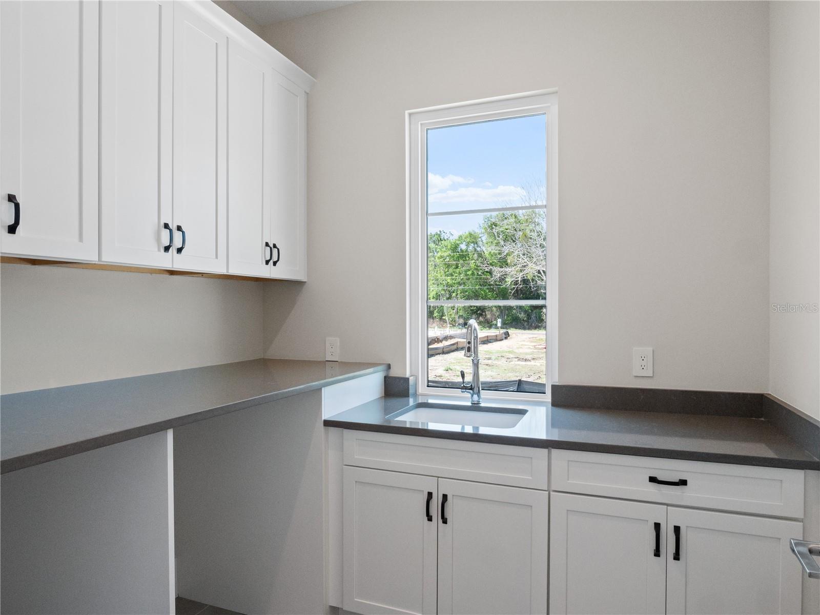 Image 22 of 55 For 511 Briley Avenue