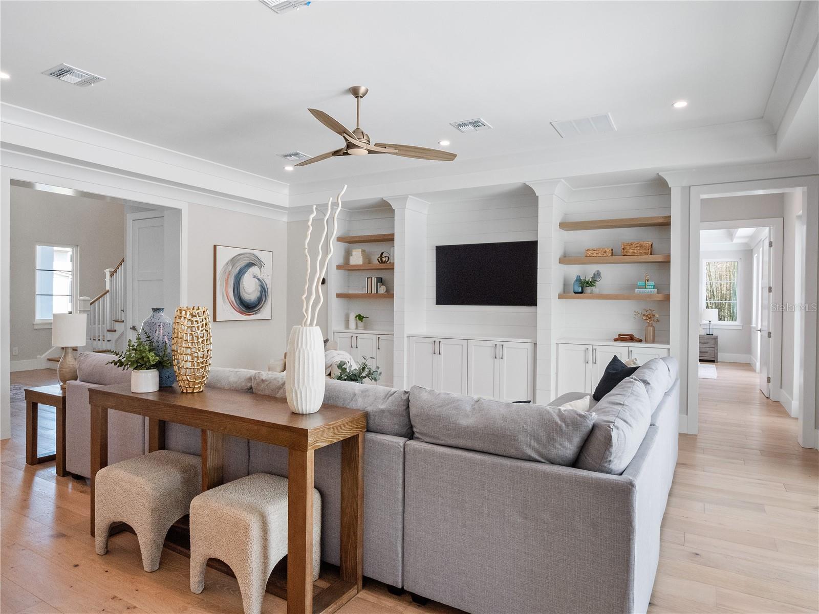 Image 8 of 55 For 511 Briley Avenue