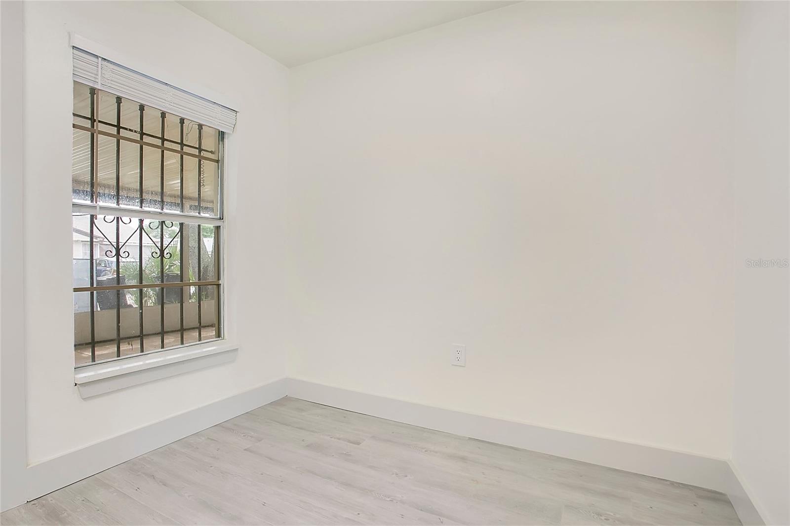 Image 10 of 18 For 2861 Willow Run