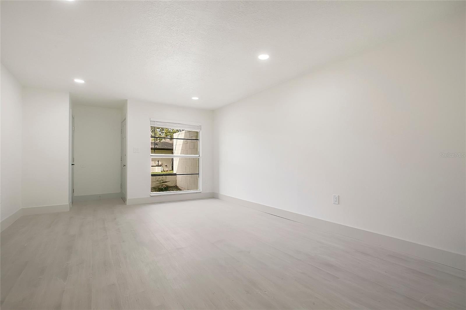 Image 11 of 18 For 2861 Willow Run